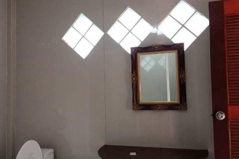 House in Tha Muang, Thailand 6 bedrooms № 138406 - photo 4