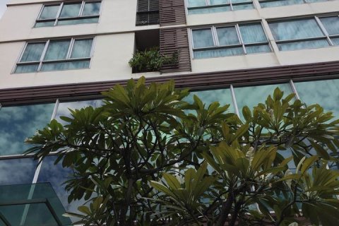 Condo à Phra Khanong, Bangkok, Thaïlande, 1 chambre № 206113 - photo 2