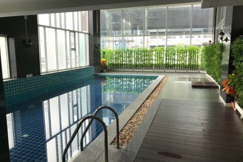 Condo à Phra Khanong, Bangkok, Thaïlande, 1 chambre № 206113