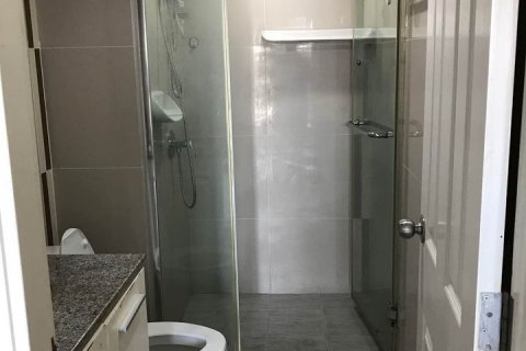 Condo à Phra Khanong, Bangkok, Thaïlande, 1 chambre № 206113 - photo 6