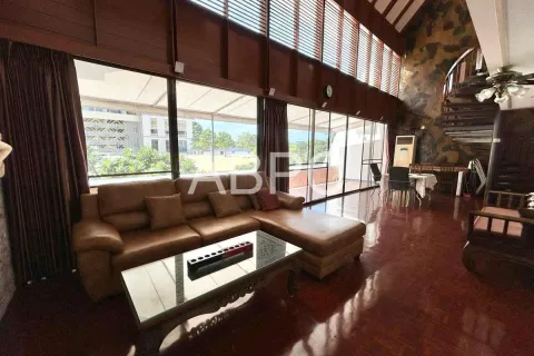 Condominio de 3 dormitorios en Jomtien Beach, Pattaya, Tailandia № 211851 - foto 5