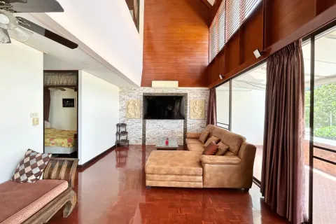 Condominio de 3 dormitorios en Jomtien Beach, Pattaya, Tailandia № 211851 - foto 28
