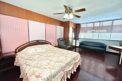 Condominio de 3 dormitorios en Jomtien Beach, Pattaya, Tailandia № 211851 - foto 19