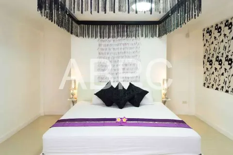 Adosado de 5 dormitorios en Pattaya, Tailandia № 211854 - foto 11