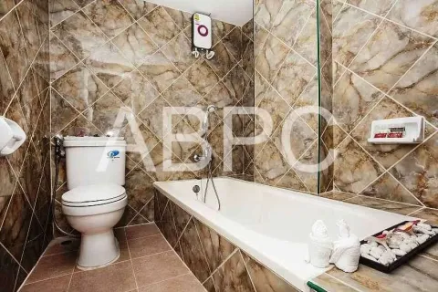 Adosado de 5 dormitorios en Pattaya, Tailandia № 211854 - foto 13