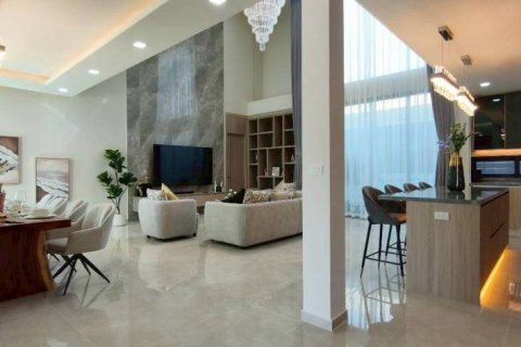 Villa in Pattaya, Thailand 5 bedrooms № 157426 - photo 3