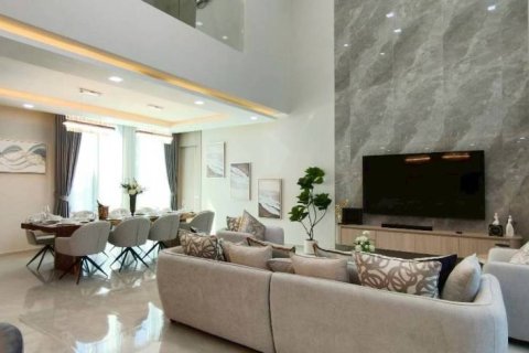 Villa in Pattaya, Thailand 5 bedrooms № 157426 - photo 2