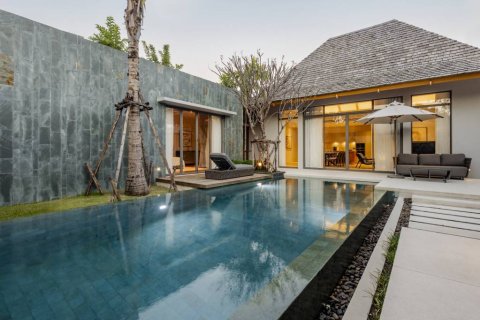 Villa in Phuket, Thailand 4 bedrooms № 157423