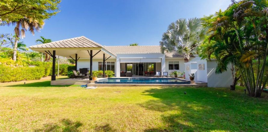 Villa in Hua Hin, Thailand 3 bedrooms № 157427