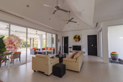 Villa in Hua Hin, Thailand 3 bedrooms № 157427 - photo 5