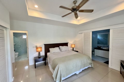 Квартира в Пхукете, Таиланд с 2 спальнями  № 163286 - фото 27