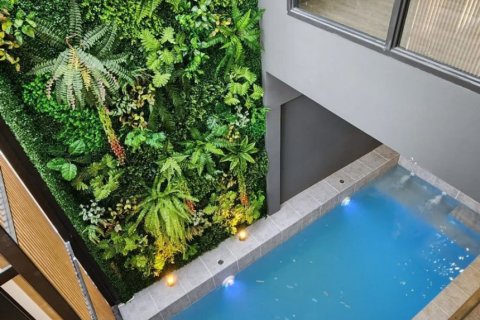 House in Phra Khanong, Bangkok, Thailand 3 bedrooms № 163284 - photo 2