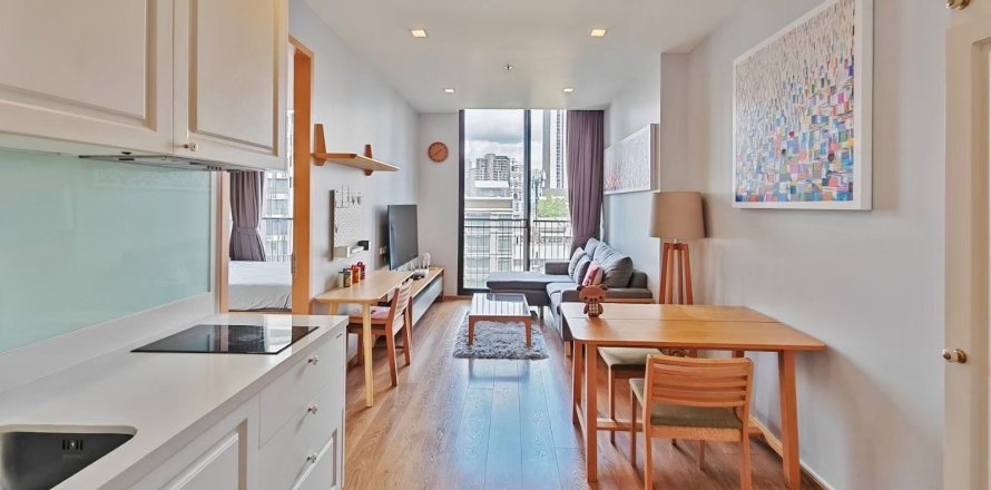 Studio dans le Condo à Watthana, Bangkok, Thaïlande  № 163281