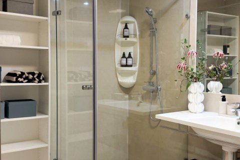 Кондоминиум с 2 спальнями в Кхлонг Сане, Бангкок, Таиланд № 163283 - фото 7