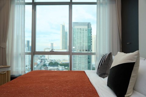 Кондоминиум с 2 спальнями в Кхлонг Сане, Бангкок, Таиланд № 163283 - фото 2