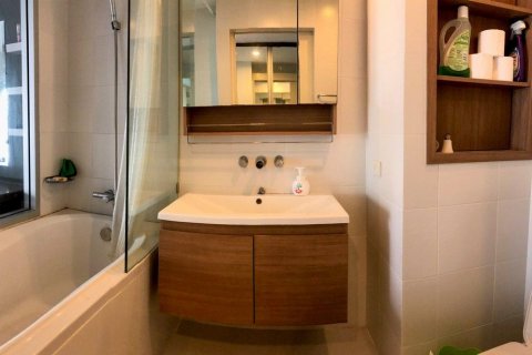 Condo à Khlong Toei, Bangkok, Thaïlande, 2 chambres  № 140610 - photo 14