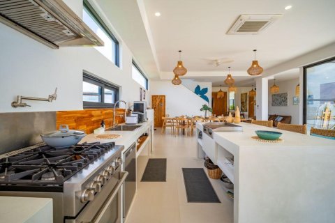 Casa de 7 dormitorios en Ko Samui, Tailandia № 233641 - foto 4