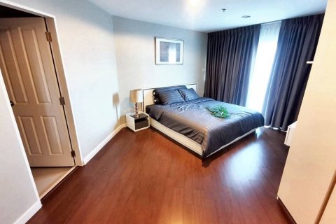 Duplex in Huai Khwang, Bangkok, Thailand 5 bedrooms № 119040 - photo 7