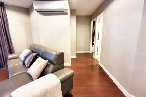 Duplex in Huai Khwang, Bangkok, Thailand 5 bedrooms № 119040 - photo 9