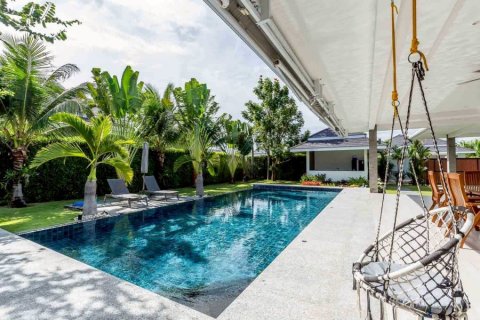 House in Hua Hin, Thailand 3 bedrooms № 175609 - photo 3