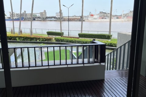 Condo in Bangkok, Thailand, 4 bedrooms  № 147037 - photo 4