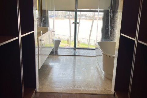 Condo in Bangkok, Thailand, 4 bedrooms  № 147037 - photo 16