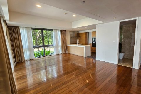 Condo in Bangkok, Thailand, 4 bedrooms  № 147037 - photo 6