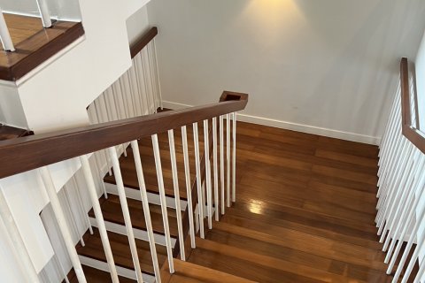 Condo in Bangkok, Thailand, 4 bedrooms  № 147037 - photo 9