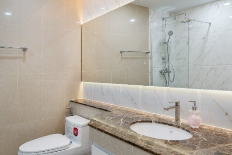 Condo in Bangkok, Thailand, 2 bedrooms  № 147041 - photo 18