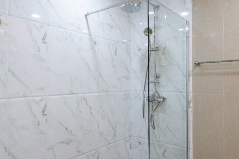 Condo in Bangkok, Thailand, 2 bedrooms  № 147041 - photo 19