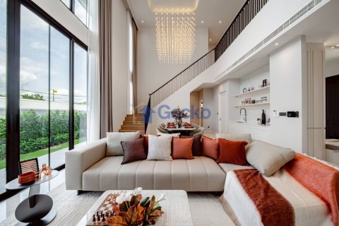 House in Pattaya, Thailand 4 bedrooms № 199597 - photo 4