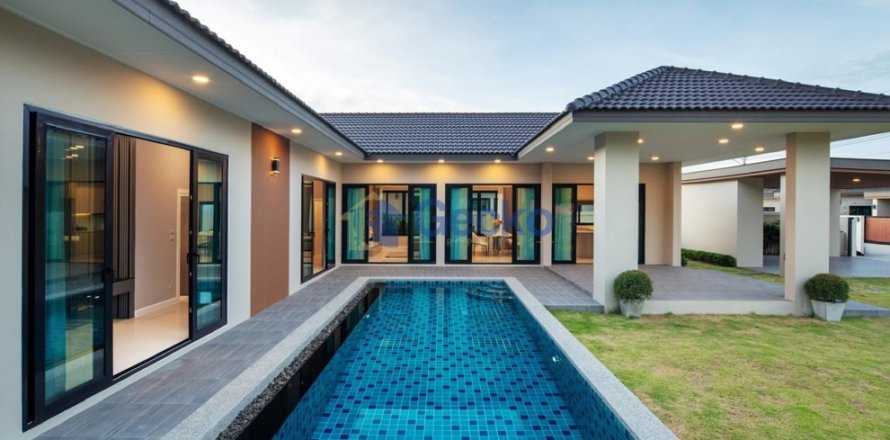 House in Pattaya, Thailand 3 bedrooms № 199591