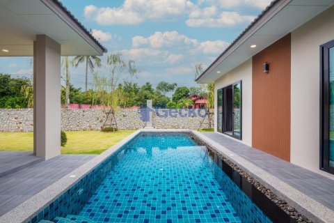 House in Pattaya, Thailand 3 bedrooms № 199591 - photo 30