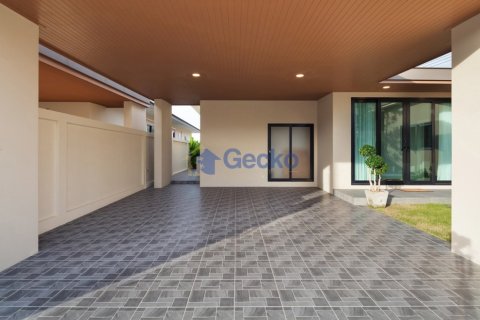 House in Pattaya, Thailand 3 bedrooms № 199591 - photo 26