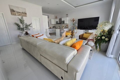 Villa in Cha-am, Thailand 2 bedrooms № 119396 - photo 2