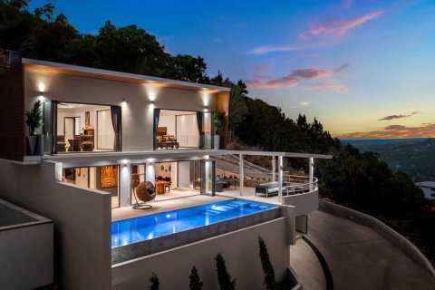 Villa in Ko Samui, Thailand 3 bedrooms № 166524 - photo 2