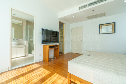 Condo in Bangkok, Thailand, 2 bedrooms  № 184330 - photo 7