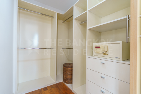 Condo in Bangkok, Thailand, 2 bedrooms  № 184330 - photo 5