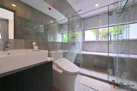 Condo à Bangkok, Thaïlande, 2 chambres № 184329 - photo 8