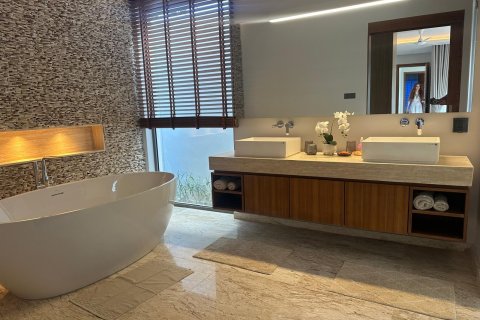 Villa in Phuket, Thailand 3 bedrooms № 158032 - photo 8