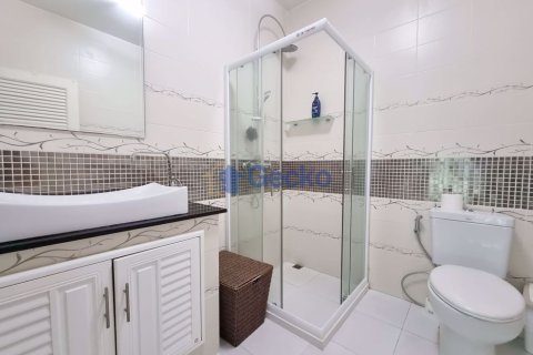 House in Pattaya, Thailand 3 bedrooms № 196816 - photo 17