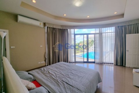 House in Pattaya, Thailand 3 bedrooms № 196816 - photo 16