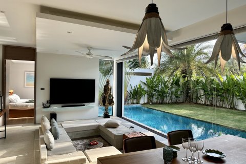 Villa in Phuket, Thailand 2 bedrooms № 160392 - photo 9
