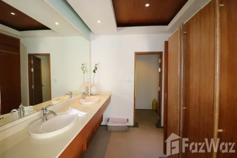 House in Phuket, Thailand 3 bedrooms № 139172 - photo 21
