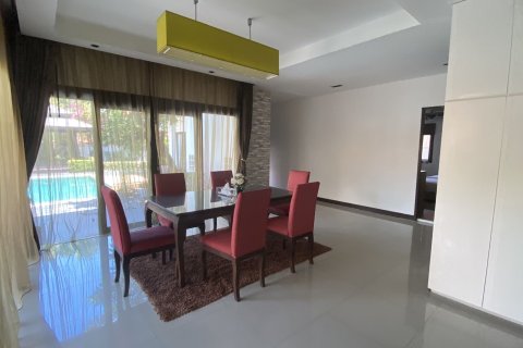 Villa in Pattaya, Thailand 3 bedrooms № 162118 - photo 15