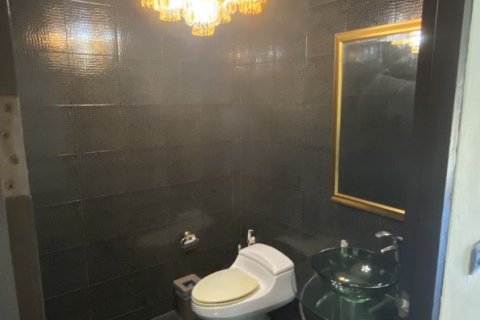 Villa in Pattaya, Thailand 3 bedrooms № 162118 - photo 21