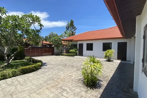 Villa in Pattaya, Thailand 3 bedrooms № 162118