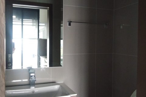 Studio in the Condo in Huai Khwang, Bangkok, Thailand  № 173810 - photo 8