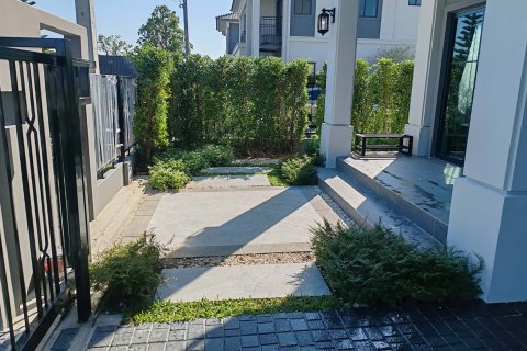 House in Samut Prakan, Thailand 4 bedrooms № 173806 - photo 3