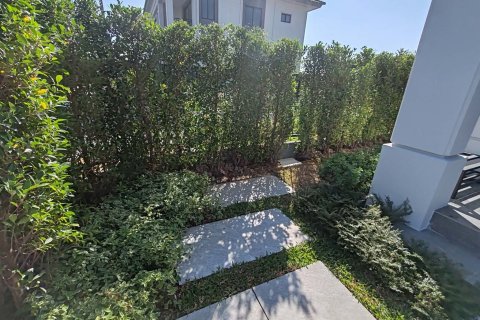 House in Samut Prakan, Thailand 4 bedrooms № 173806 - photo 4